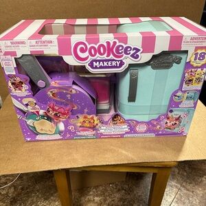 Cookeez Makery Kitchen Collection Pack 18 pieces